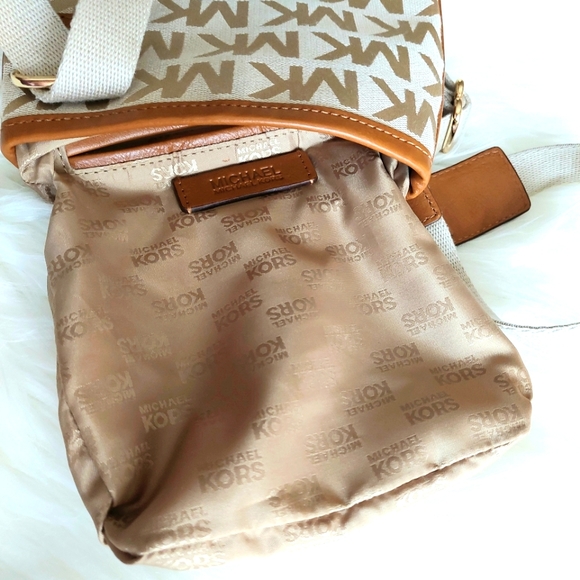 NWOT Michael Kors MK Signature Canvas Swing Pack - Picture 11 of 12